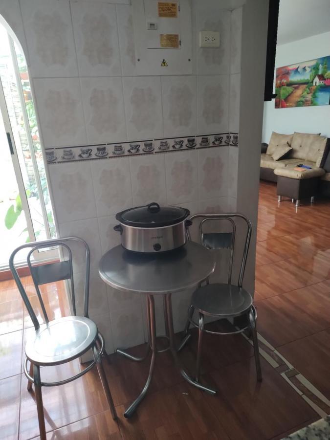 Noras Homestay Laureles Medellin Luaran gambar